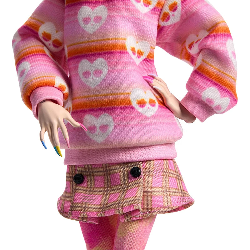 Nova boneca e acessórios Mattel